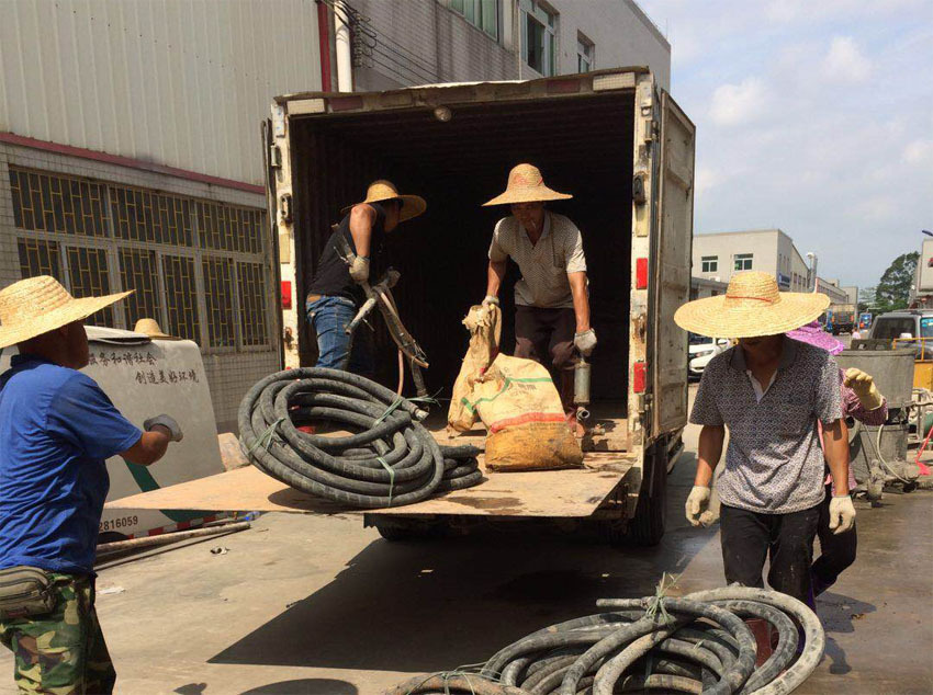 西青一部件厂房地基出现下沉注浆加固
